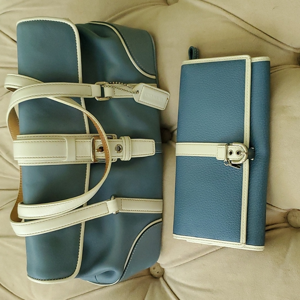 Vintage Coach leather purse with matching wallet